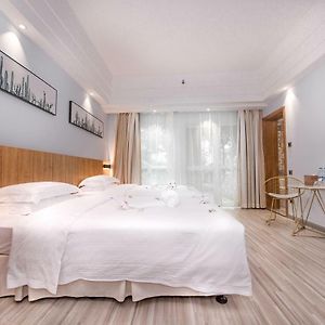 Double Room Mountain View